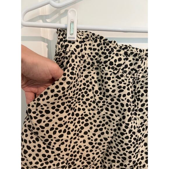 Aerie Pull-On Belted Shorts – Cream Leopard Print – Size Small - Picture 2 of 4